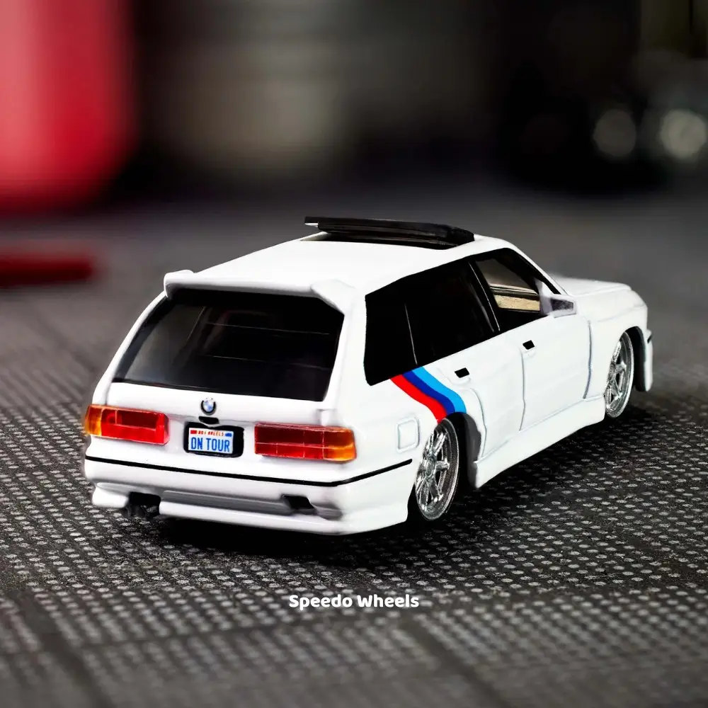 Hot Wheels Elite 64 - 1990 BMW 318i Touring