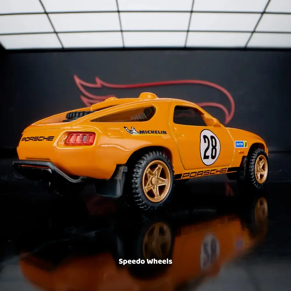 Hot Wheels Elite 64 - Porsche 928 Safari
